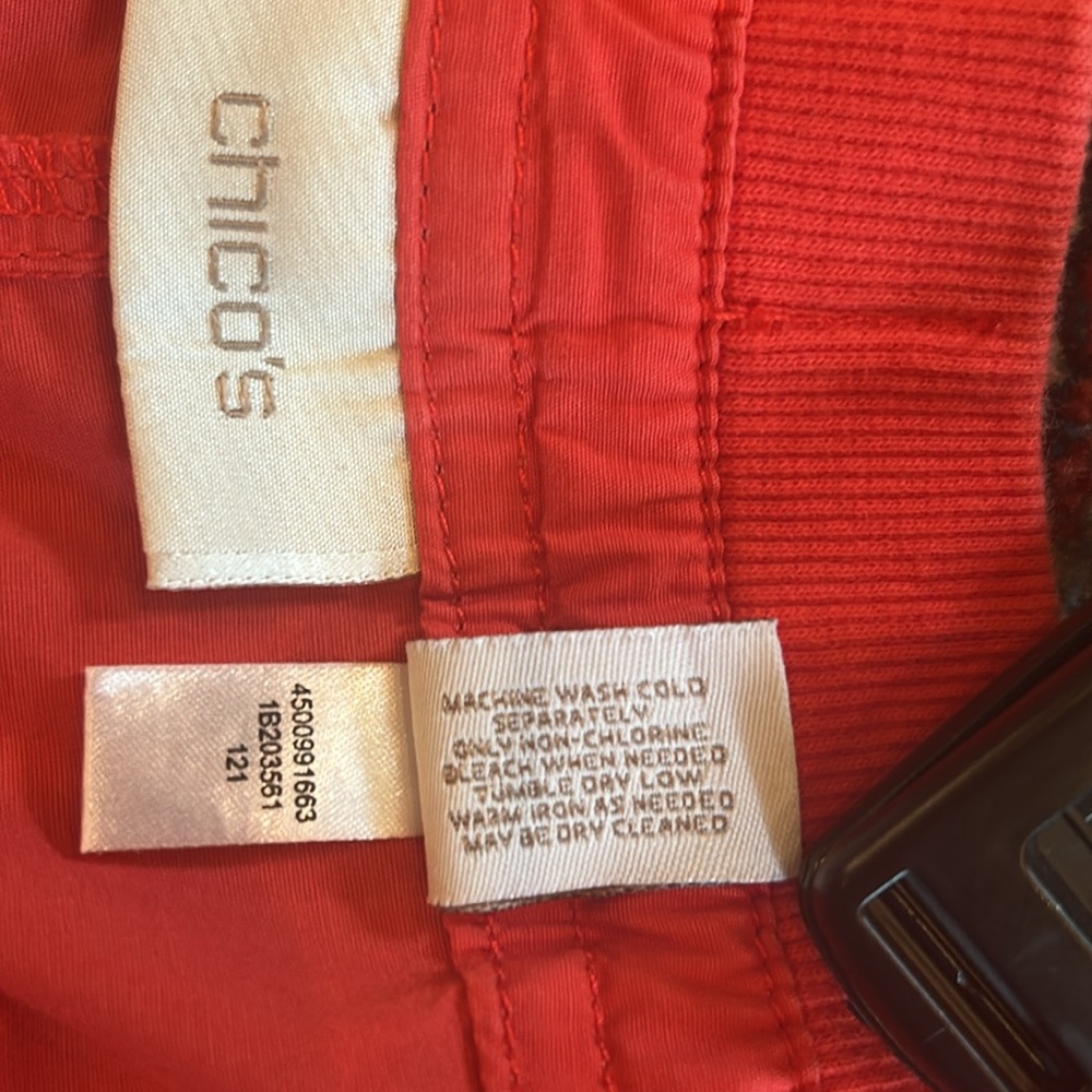 CHICO’s Red Women's Cargo Capris - Size 14-16 (Chico’s 3). - Picture 7 of 9